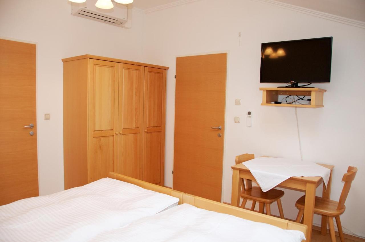 Privatzimmer Familie Schwarz Viena Exterior foto