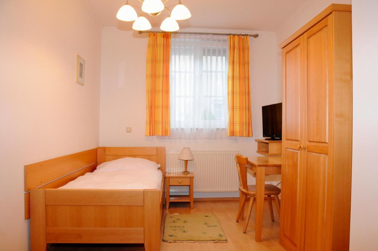 Privatzimmer Familie Schwarz Viena Exterior foto